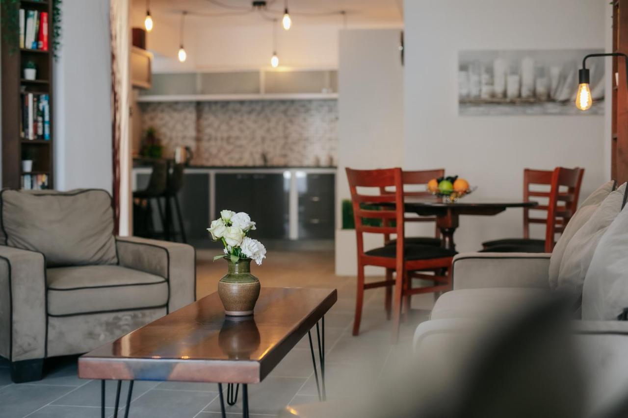 Lazaros Centre Apartment Ларнака Екстериор снимка