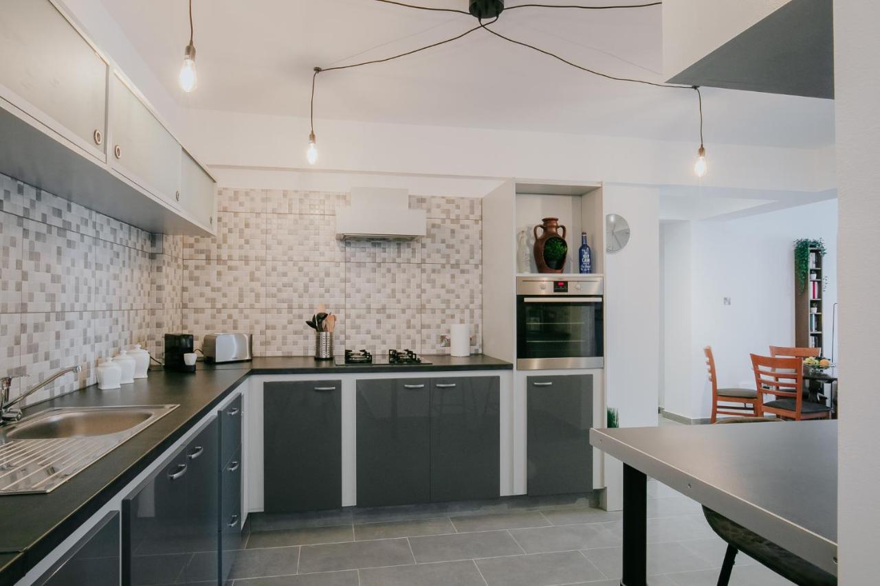 Lazaros Centre Apartment Ларнака Екстериор снимка