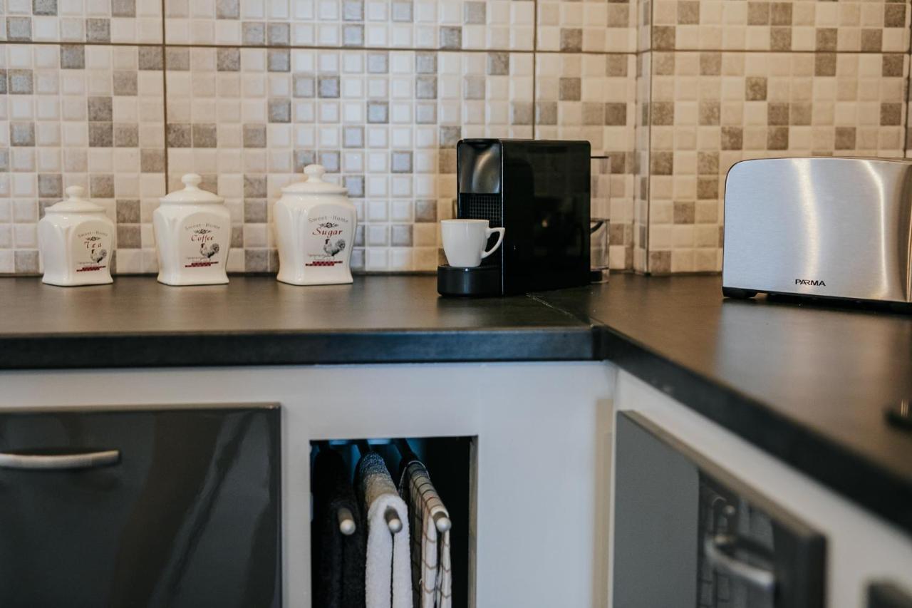 Lazaros Centre Apartment Ларнака Екстериор снимка