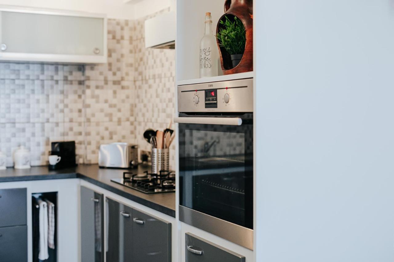 Lazaros Centre Apartment Ларнака Екстериор снимка